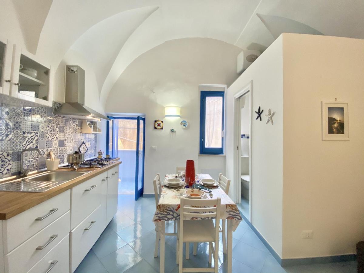 Holidaycasa Teresa - Monolocale Nel Cuore Del Cent Sperlonga Exterior photo